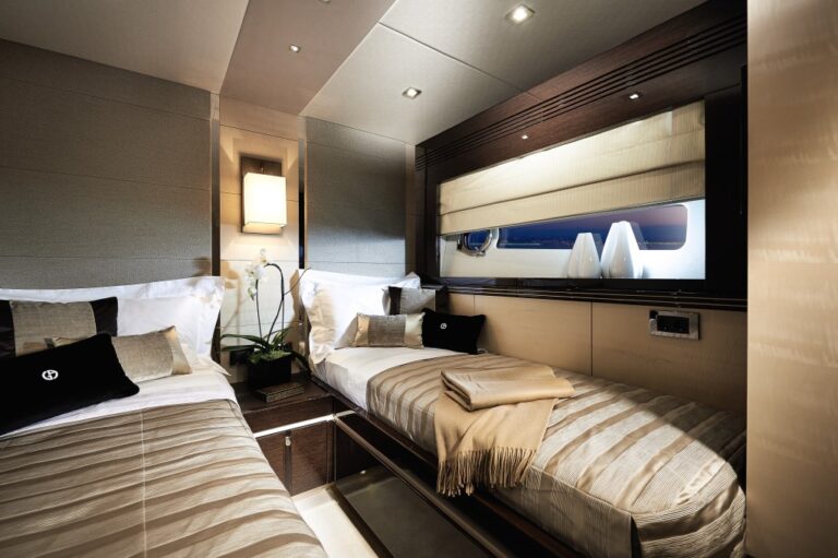 Motor Yacht MALOLO - 007