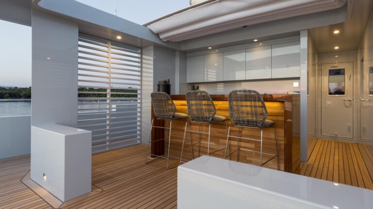 Motor Yacht Sexy Fish - Tansu Yachts - bar