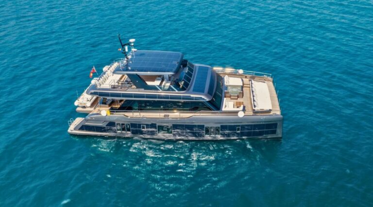 Motor Yacht TESNI