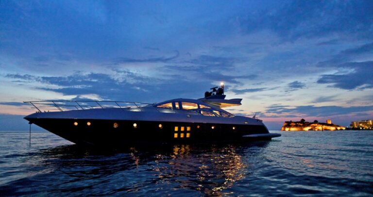 Motor Yacht THEA - At Night