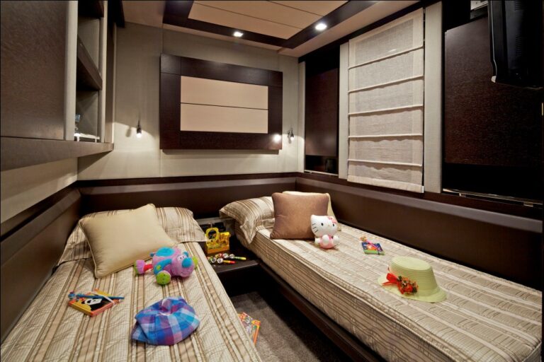 Motor Yacht THEA - Twin Cabin