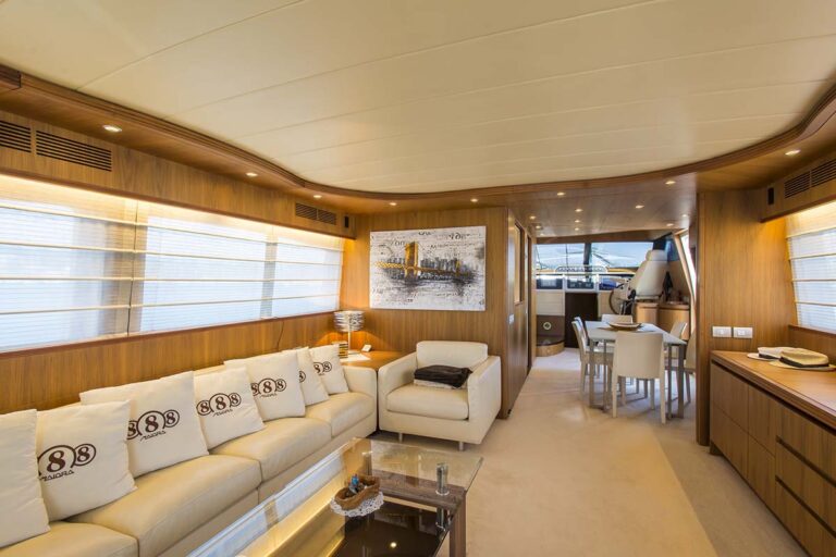 Motor yacht 888 - 010