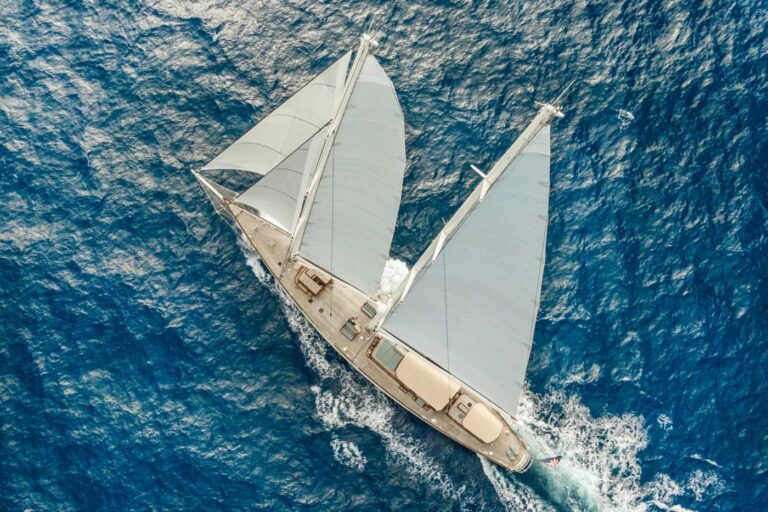 Motor Yacht Athos