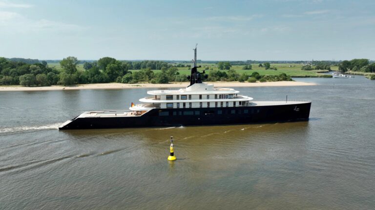 Motor Yacht CELERIUS