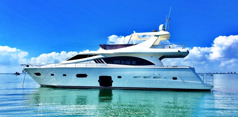 Motor Yacht DR NO