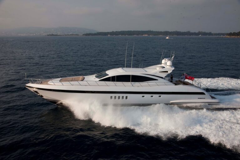 Motor yacht ENZO - Cruising
