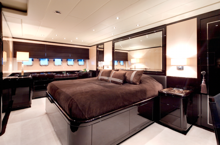 Motor yacht ENZO - Master Cabin