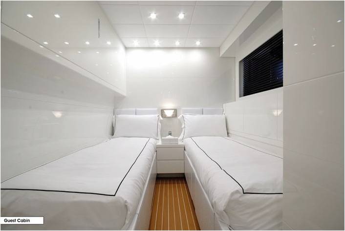 Motor yacht FRIDAY - Twin Cabin