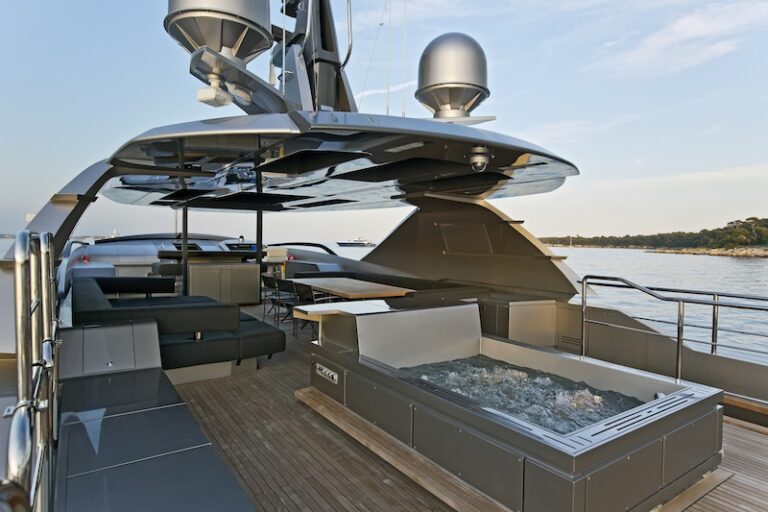 Motor yacht FUSION - 009