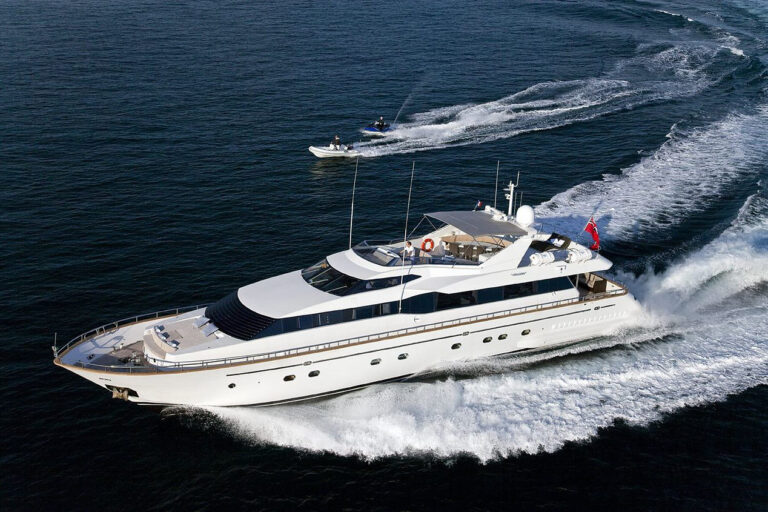 Motor Yacht Falcon 100