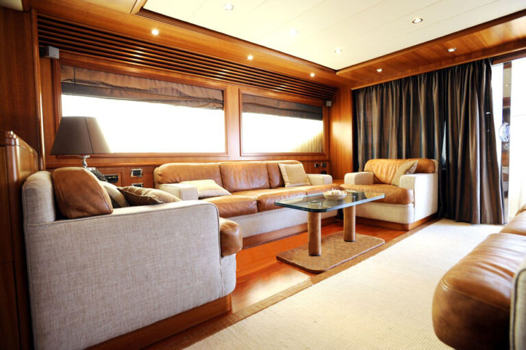 Motor yacht HAPPY FEET - Salon 2
