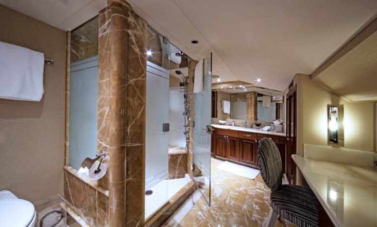 Motor yacht KEMOSBE - Master ensuite