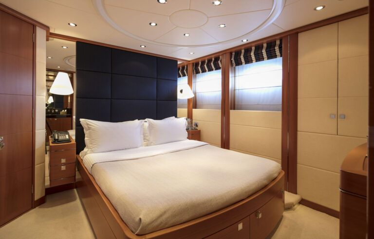 Motor yacht L'EQUINOX - Guest cabin