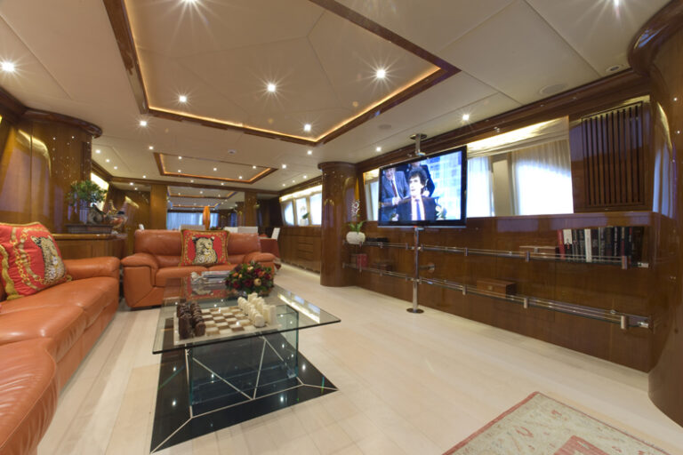 Motor yacht MAGIC DREAM - Main Salon 2