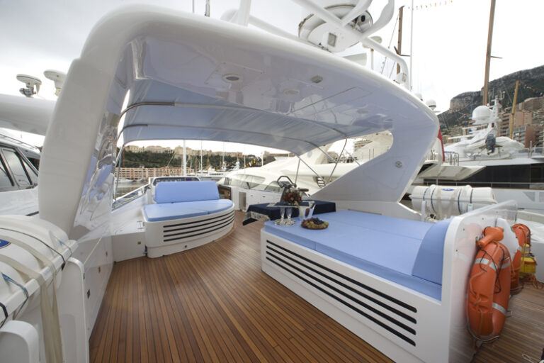 Motor yacht MAGIC DREAM - Sundeck