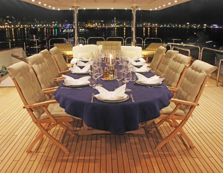 Motor yacht MISTRESS - 012