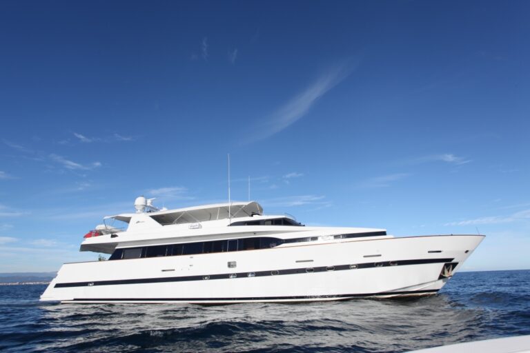 Motor yacht  MOONDANCE - Main