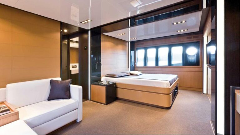 master cabin