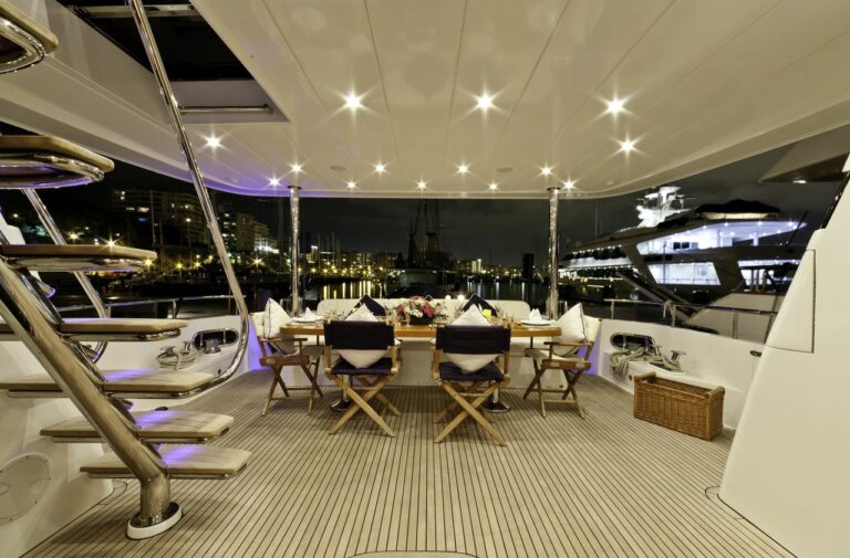 Motor yacht SAMARIC - Aft Deck