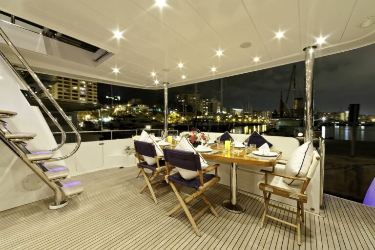 Motor yacht SAMARIC - Aft Deck Al Fresco Dining