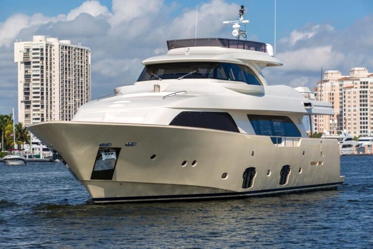 Motor yacht SLAINTE III - Main shot