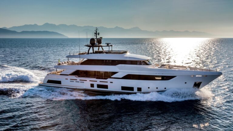 Ferretti Custom Line