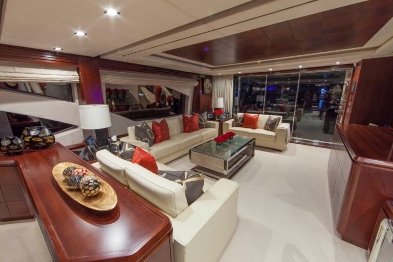 Motor yacht SORRIDENTE - Slaon view aft