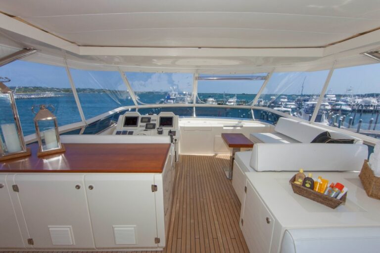 Motor yacht SORRIDENTE - Sundeck bar