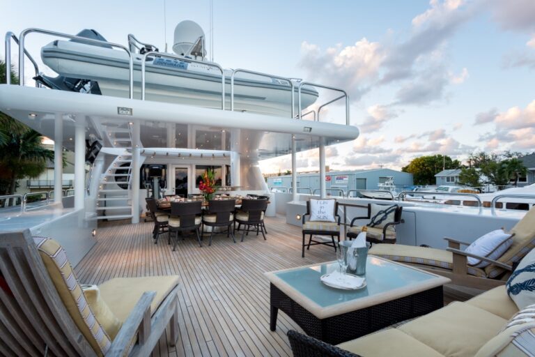 Motor yacht STARSHIP018