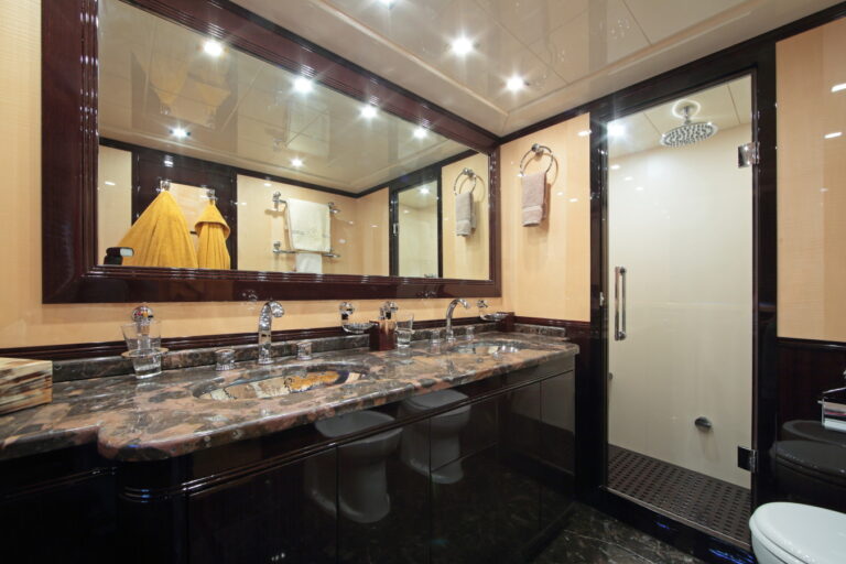 Motor yacht VERA - Master Ensuite