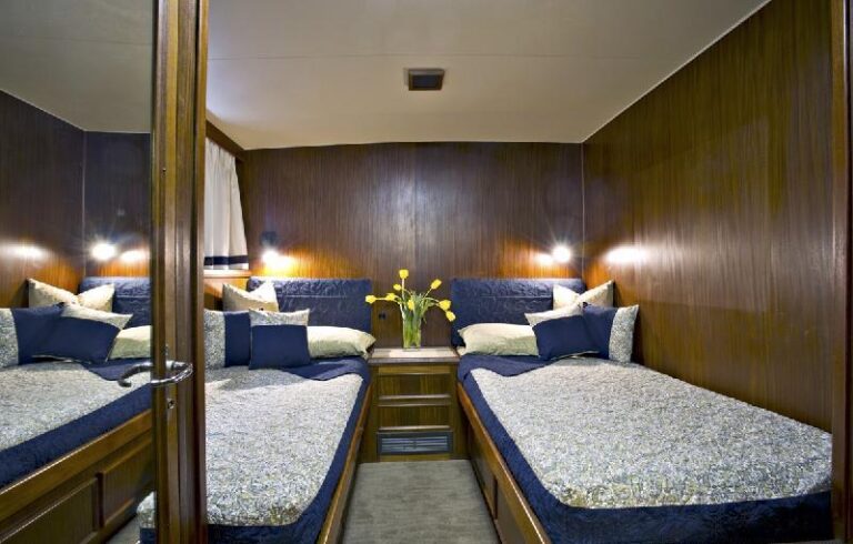 Motor yacht VIAGGIO - Twin Cabin