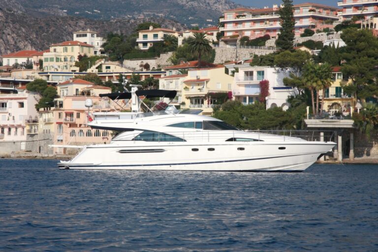 Motor yacht WAVE -  Profile