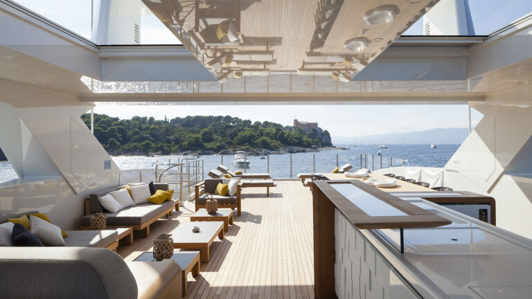 Mr T flybridge