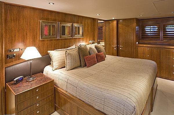 NEVER QUIT - Master cabin