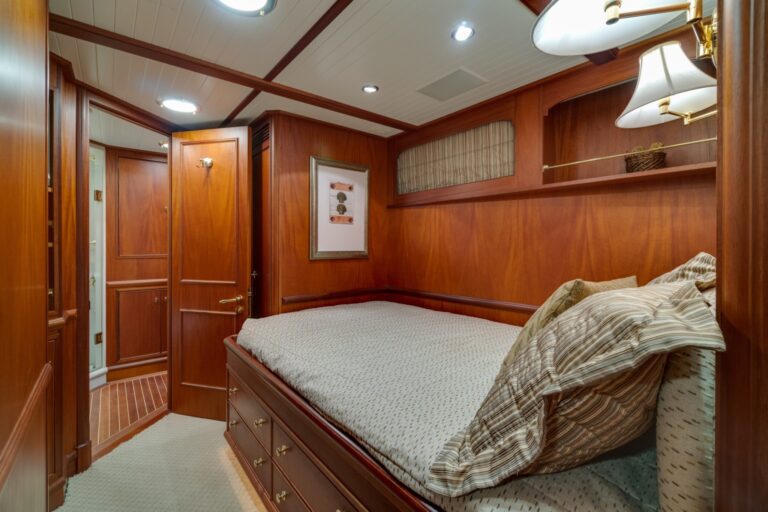 NIRVANA Interior - Double Cabin 3