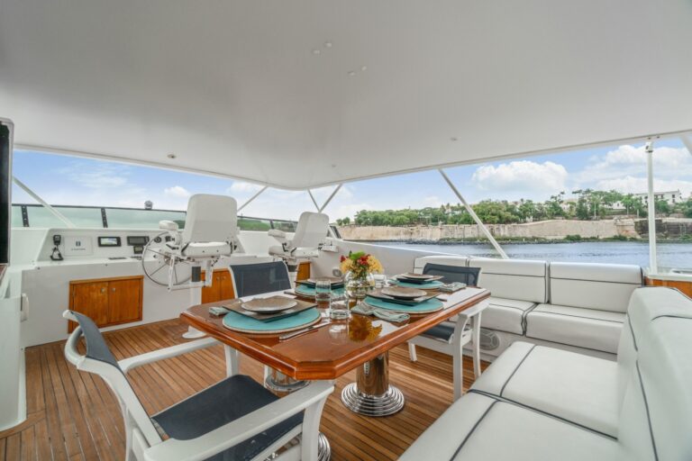 NIRVANA Exterior - Flybridge Deck Living Area