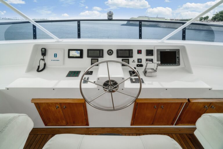 NIRVANA Interior - Helm Controls