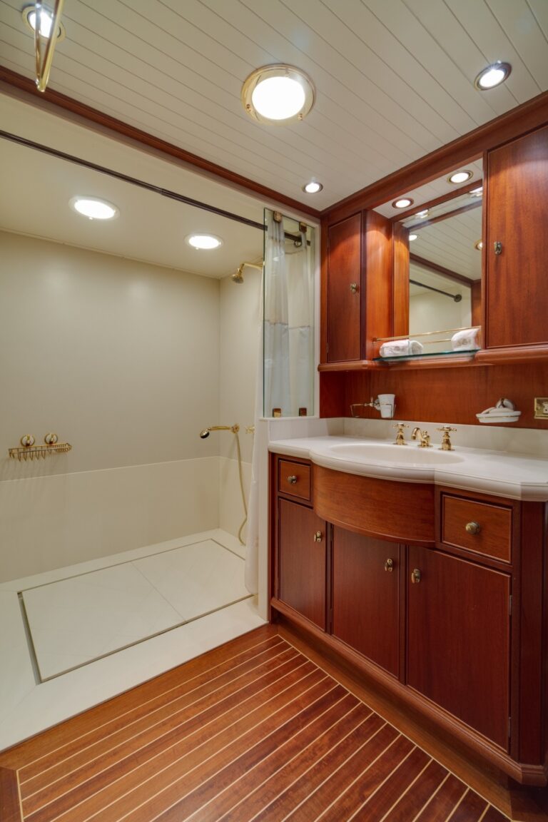 NIRVANA Interior - Master Ensuite