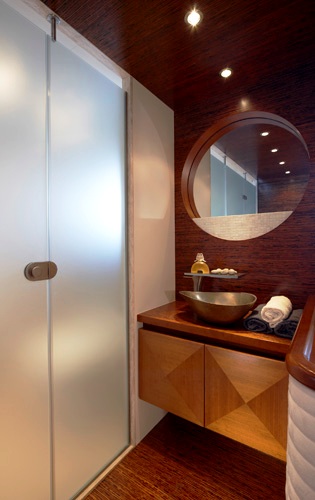 NORTHLANDER -  Twin Cabin Bath