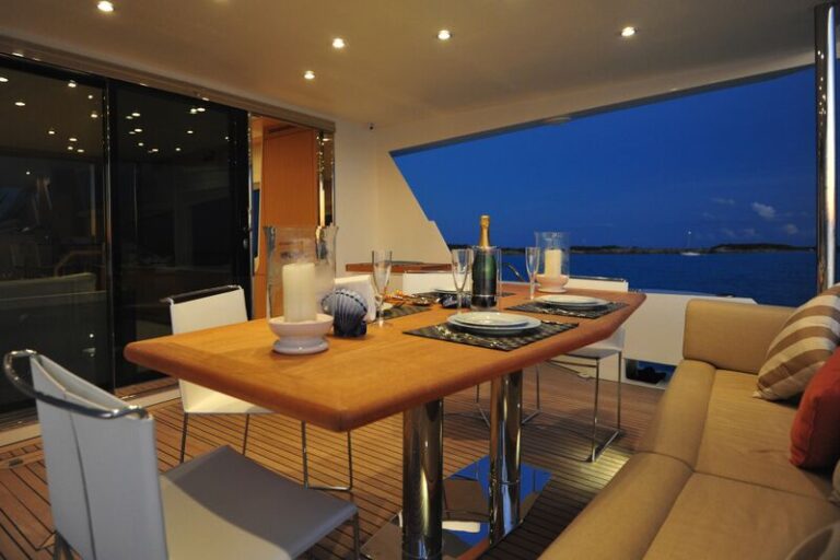 Numarine 78 Flybridge Yacht - Exterior