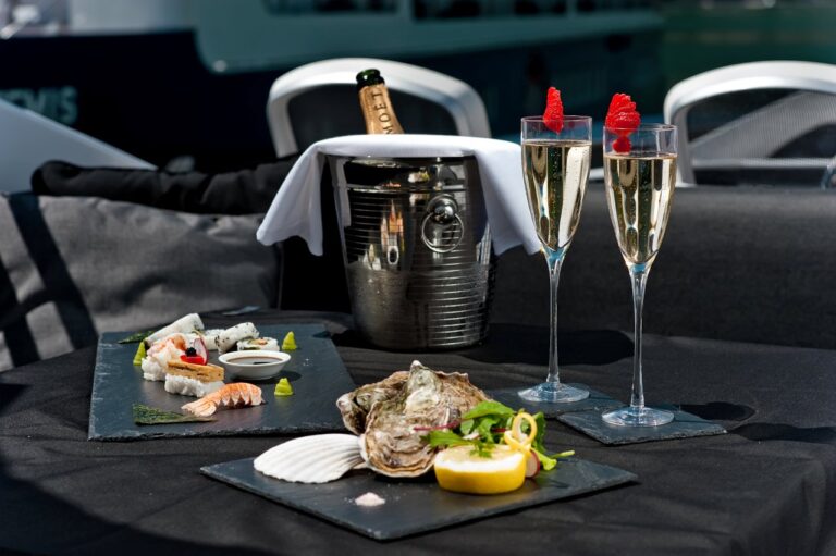 OOMKA - Moet and Oysters