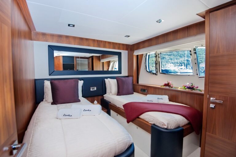 OOMKA - Twin Cabin
