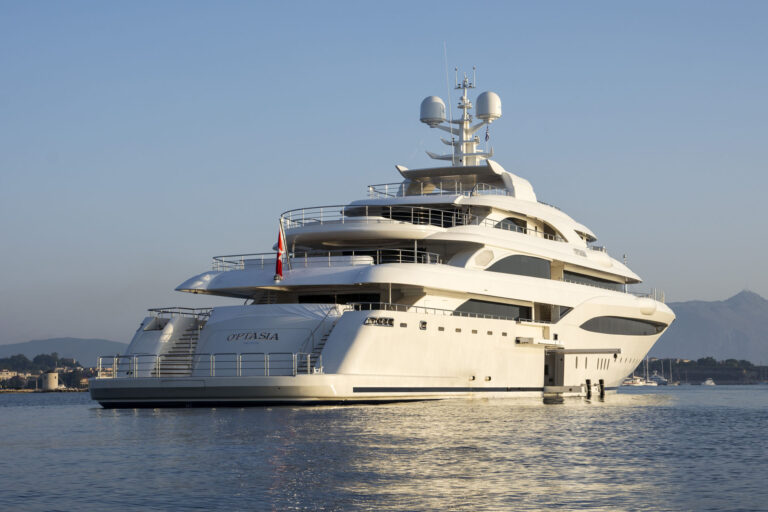 O'PTASIA Aft View