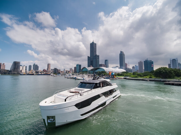 Ocean Alexander 90r In Taiwan