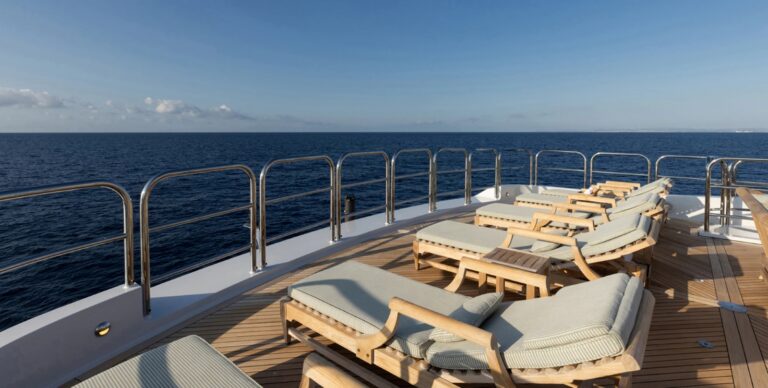 Open Sundeck With Relaxation Area