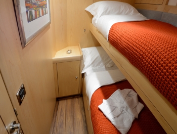Oyster sail yacht VAMOS - Twin Cabin