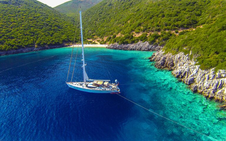Oyster Yacht PANDEMONIUM - Stern To Anchored