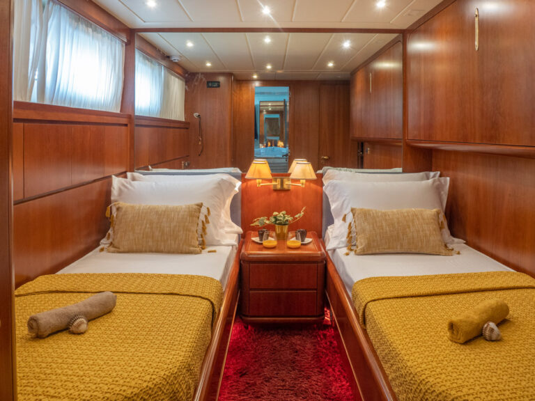 Twin cabin