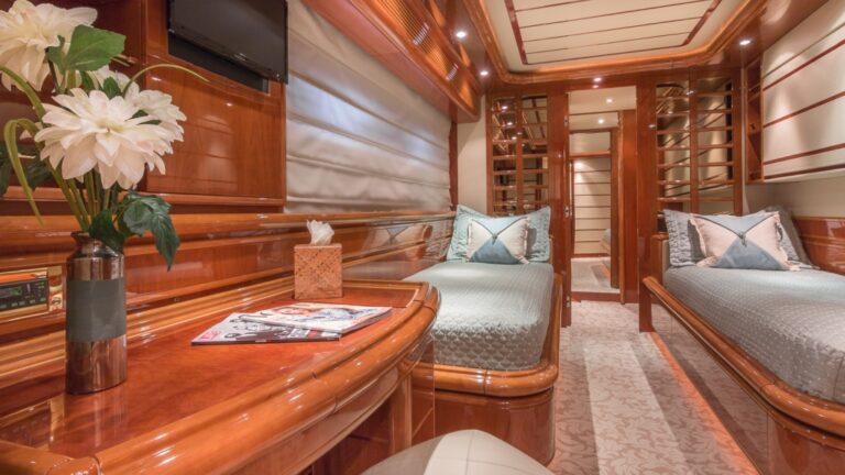 PARADISE - Twin cabin 1