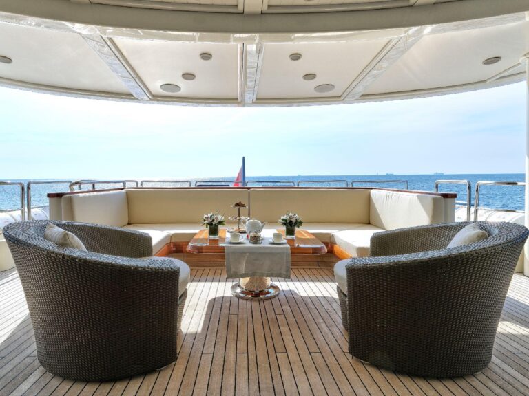 Upper deck aft